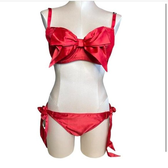 Victoria's Secret Other - Victoria’s Secret bra top & matching panty set!